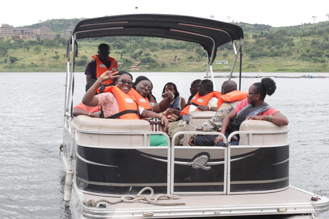 Akosombo Volta Hotel מראה חיצוני תמונה