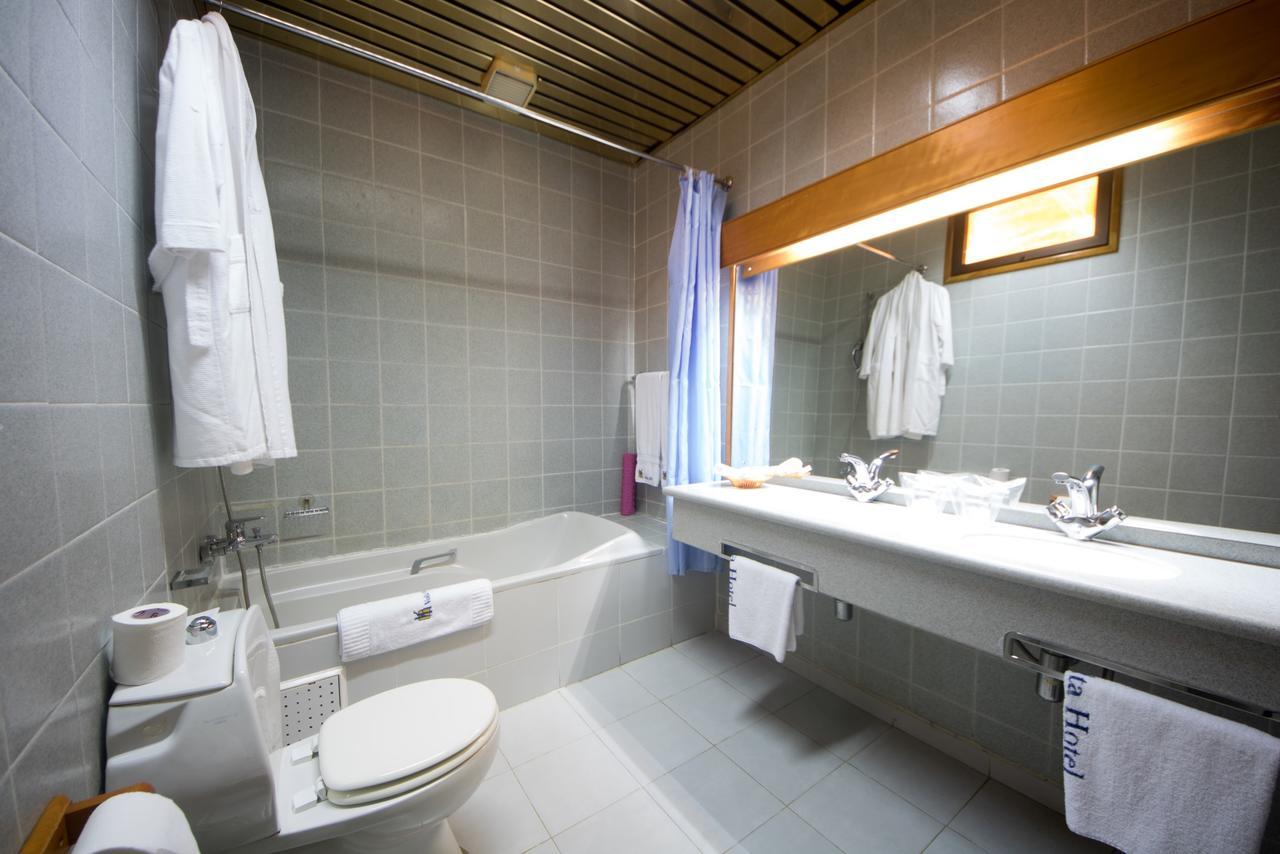 Akosombo Volta Hotel מראה חיצוני תמונה