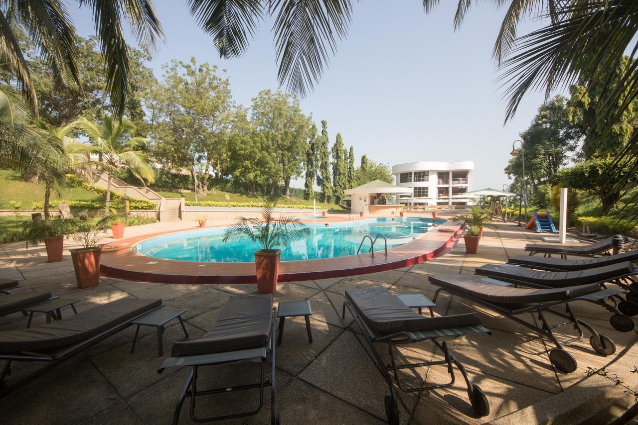 Akosombo Volta Hotel מראה חיצוני תמונה