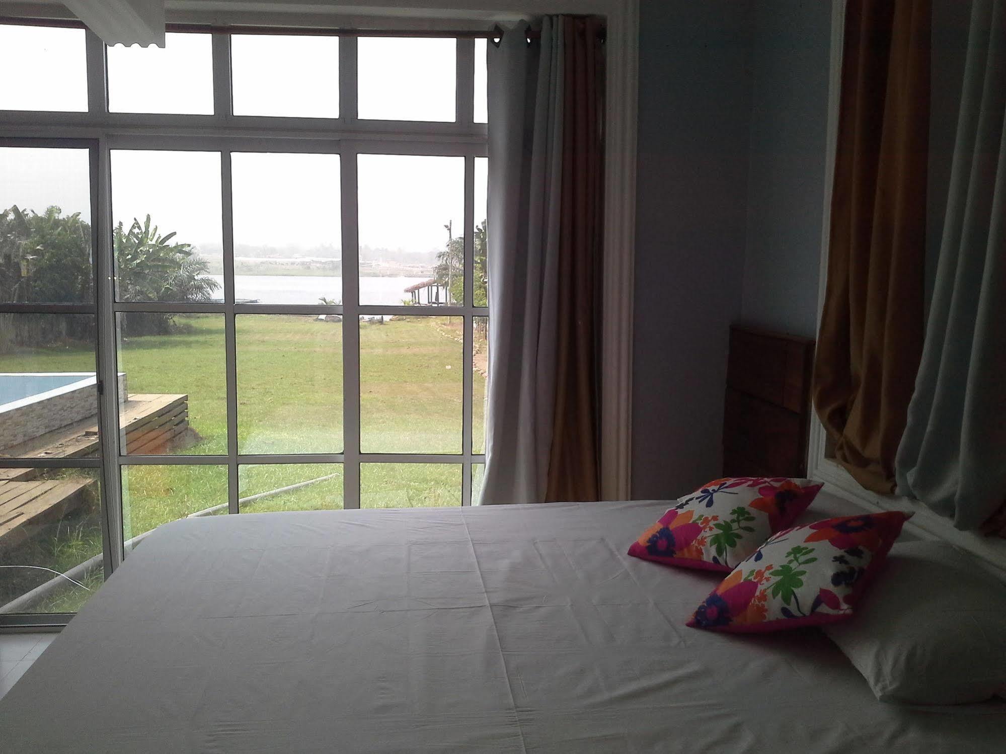 Akosombo Volta Hotel מראה חיצוני תמונה