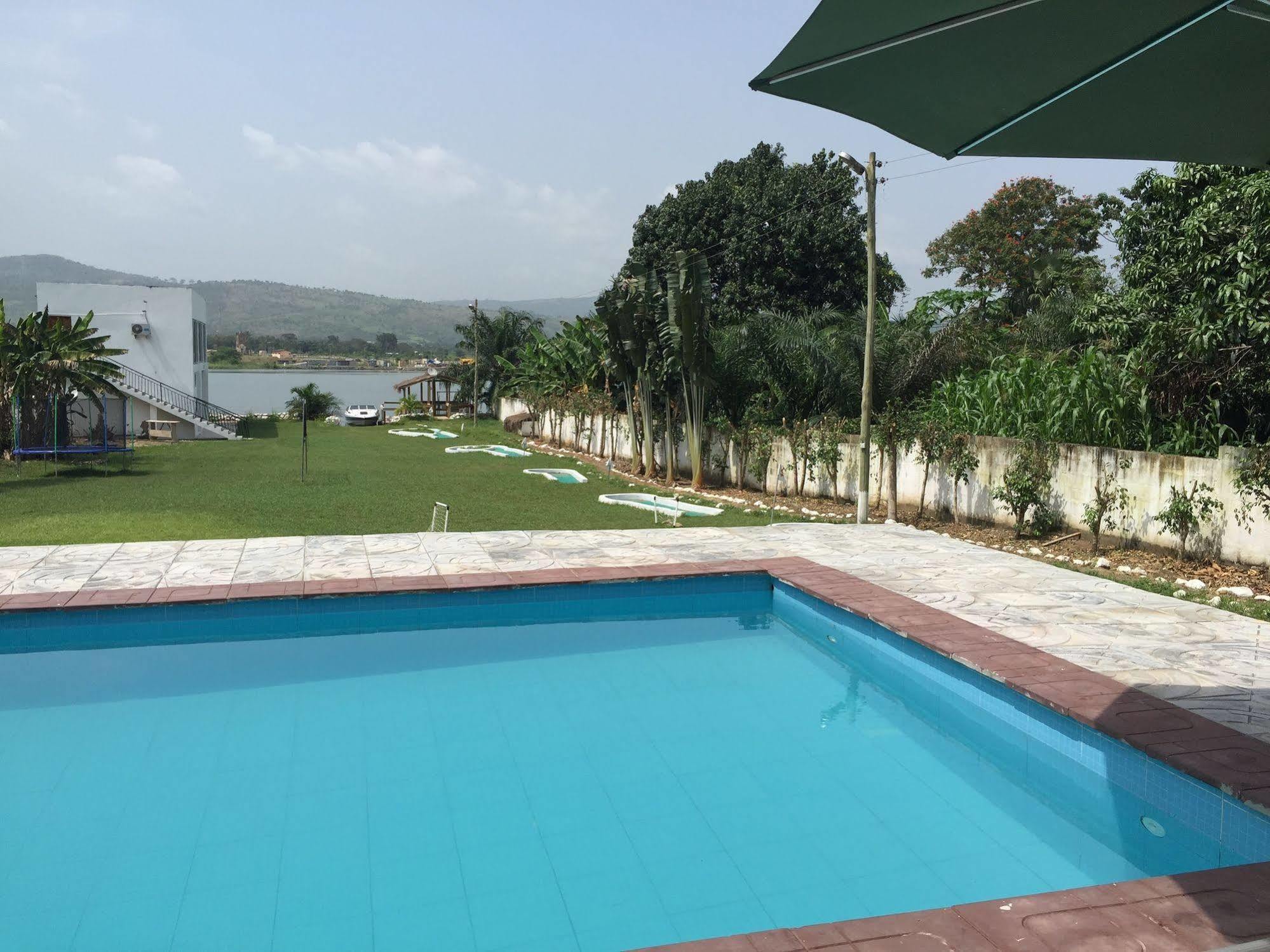 Akosombo Volta Hotel מראה חיצוני תמונה